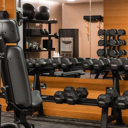 Hotel Sofitel London Heathrow Hillingdon Esterno foto A typical dumbbell rack
