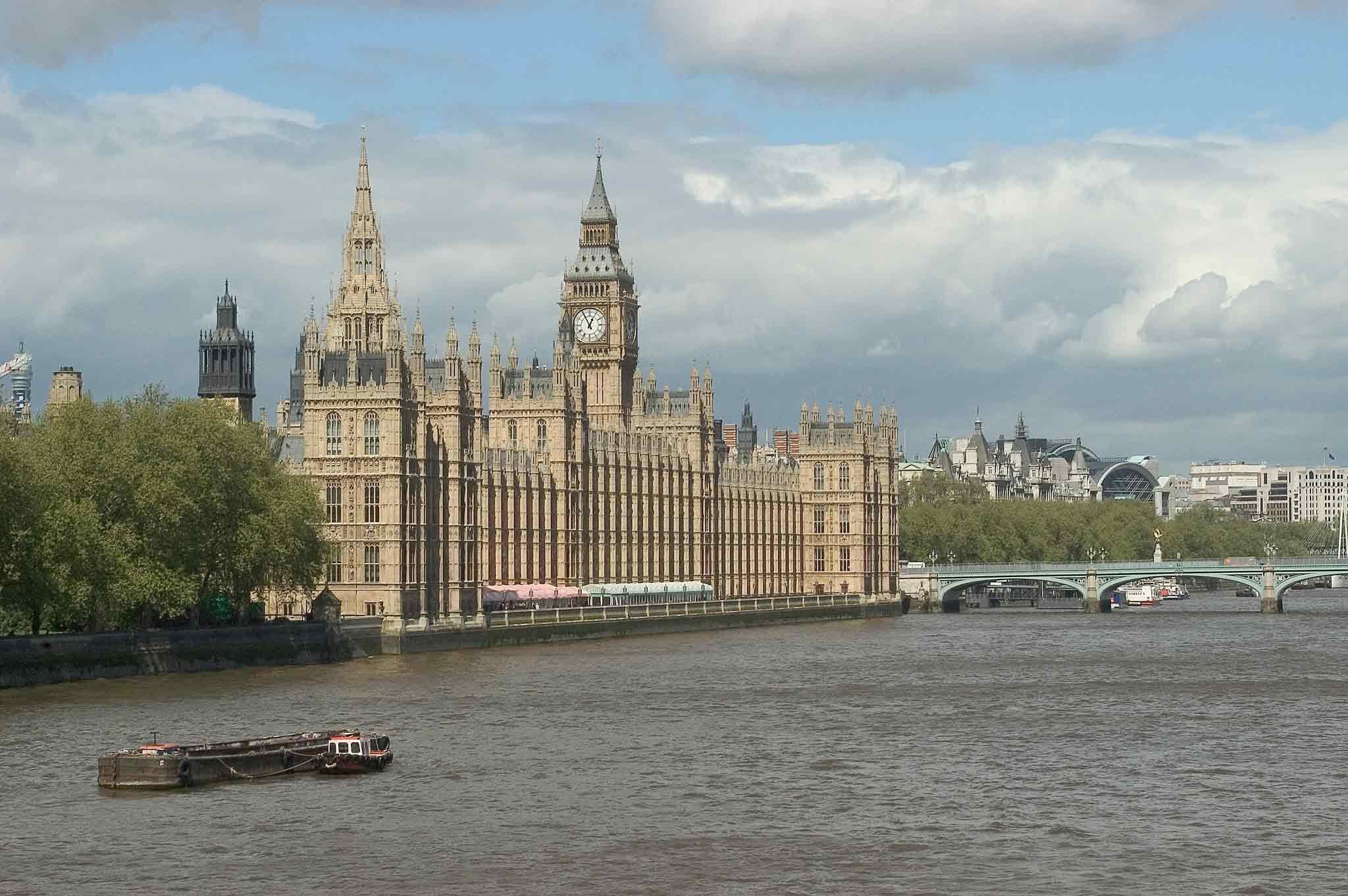 Hotel Sofitel London Heathrow Hillingdon Esterno foto The main façade of the Palace of Westminster