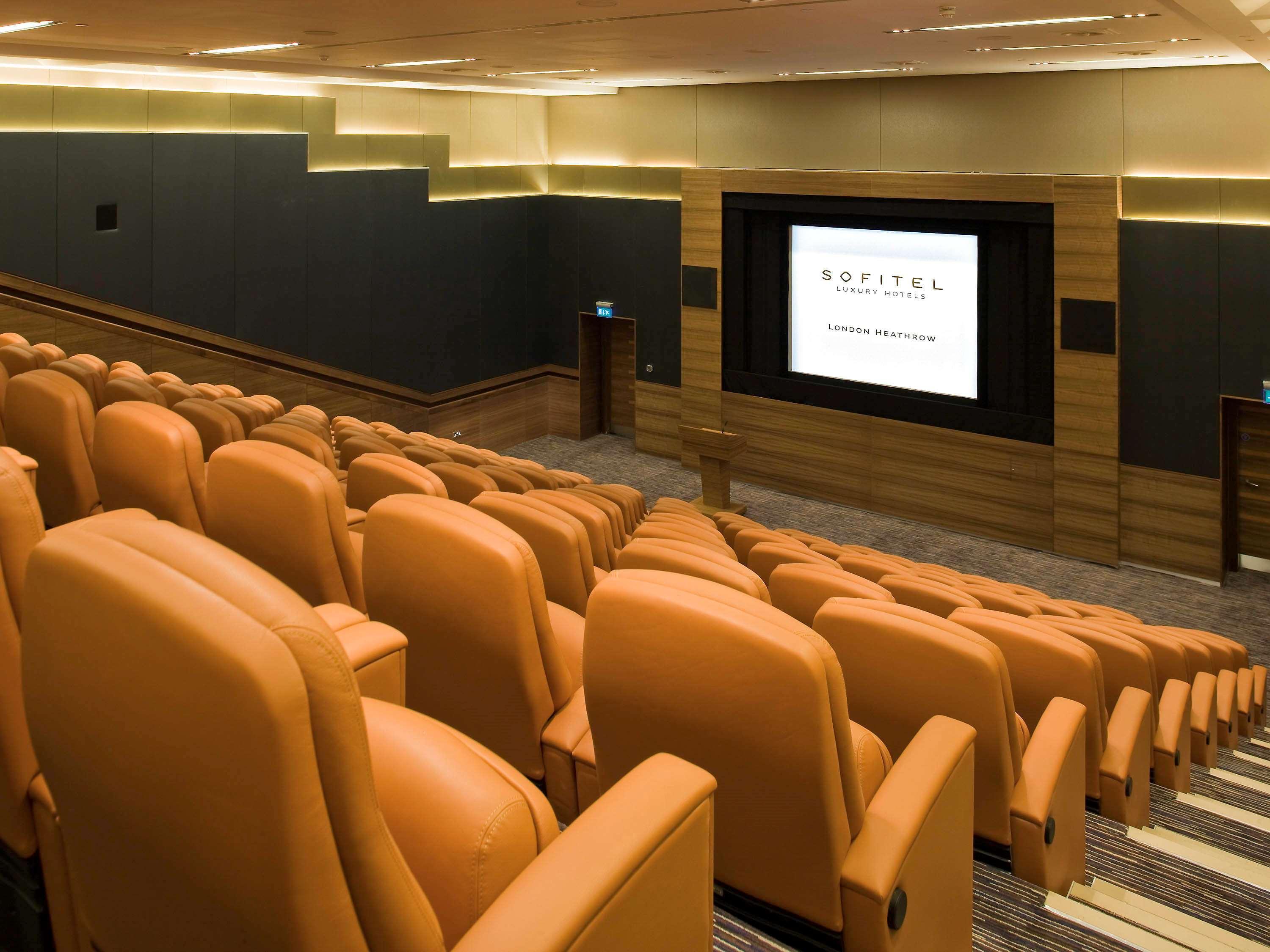 Hotel Sofitel London Heathrow Hillingdon Esterno foto The Sofitel London Opera House