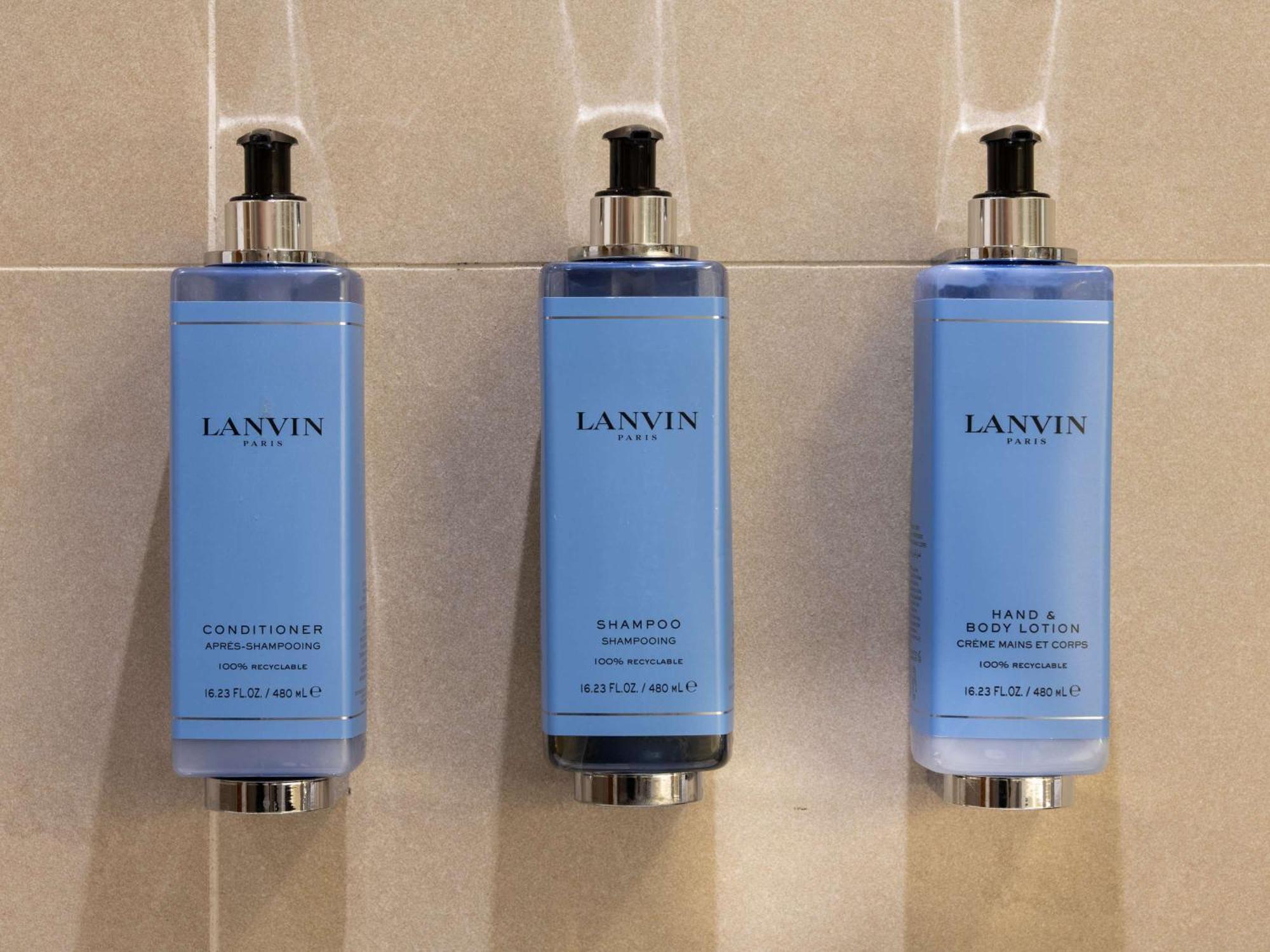Hotel Sofitel London Heathrow Hillingdon Esterno foto Lanvin products