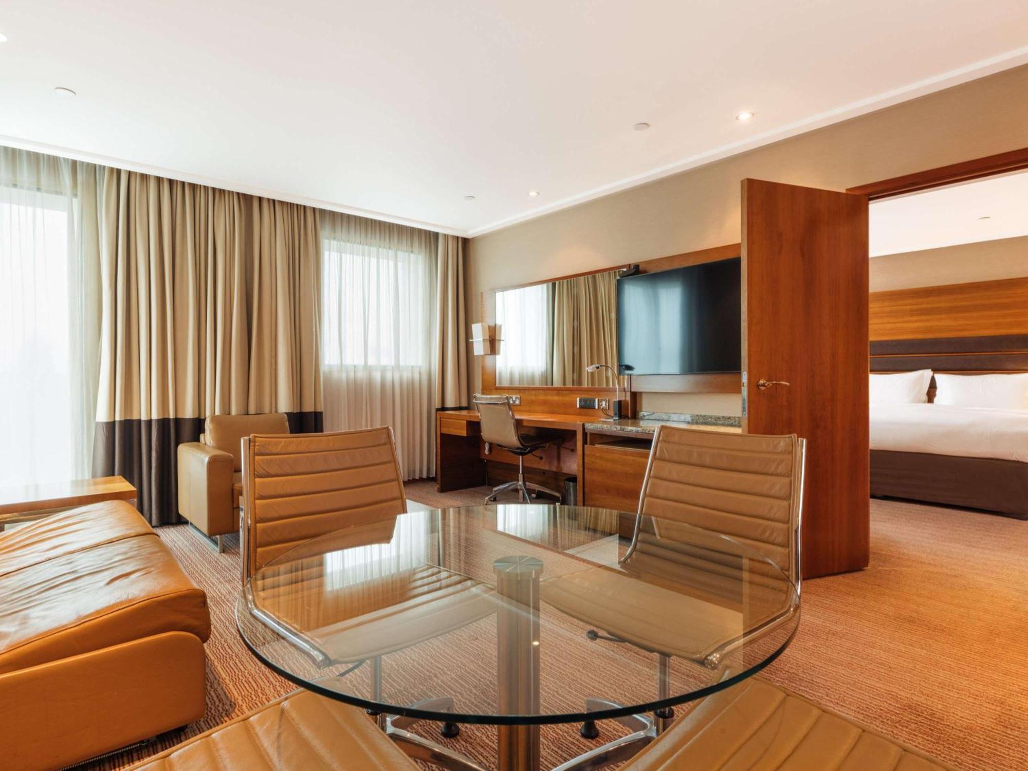 Hotel Sofitel London Heathrow Hillingdon Esterno foto Suite
